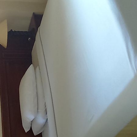 Archie Hotel Ternate Island Eksteriør billede
